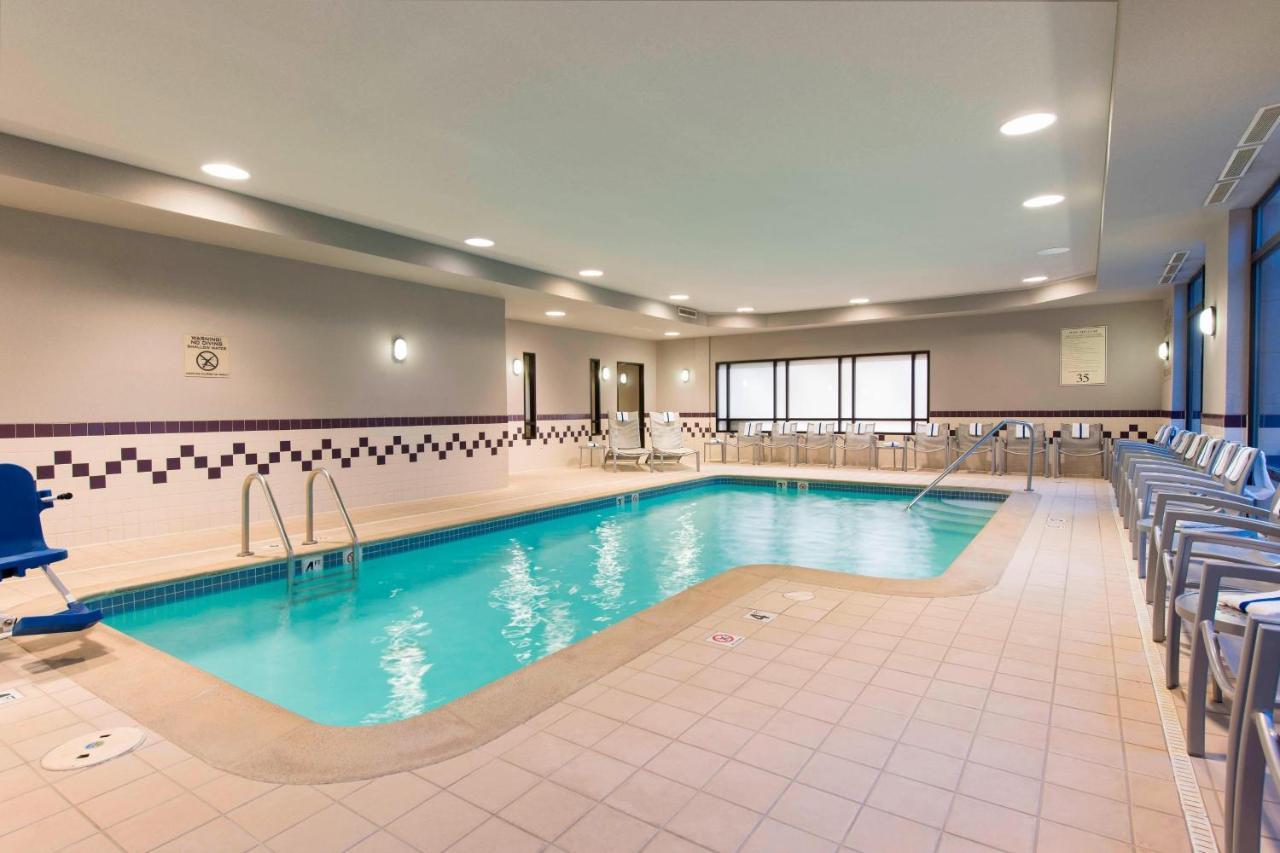Springhill Suites Grand Rapids North Walker Exterior photo